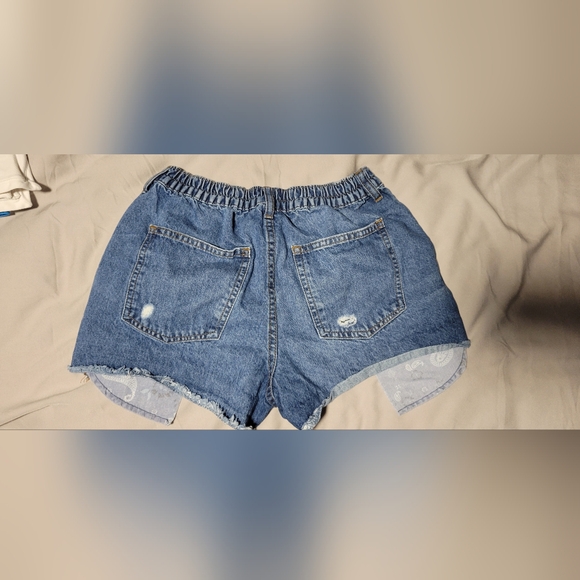 Juniors Size 11 Shorts - Picture 3 of 3